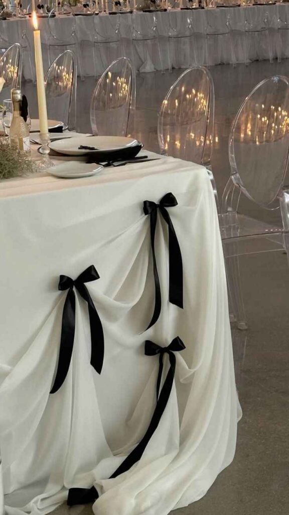 Black and White Theme