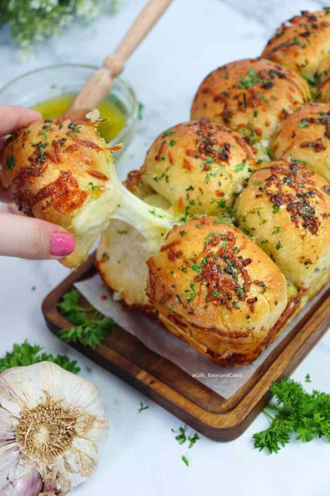 Cheesy Pull-Apart Bread