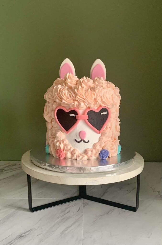 Loot Llama Cake
