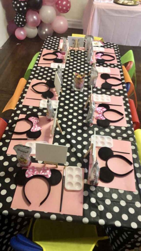 Minnie Bow Craft Table